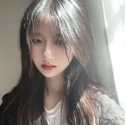 在同居人与初恋男友之间